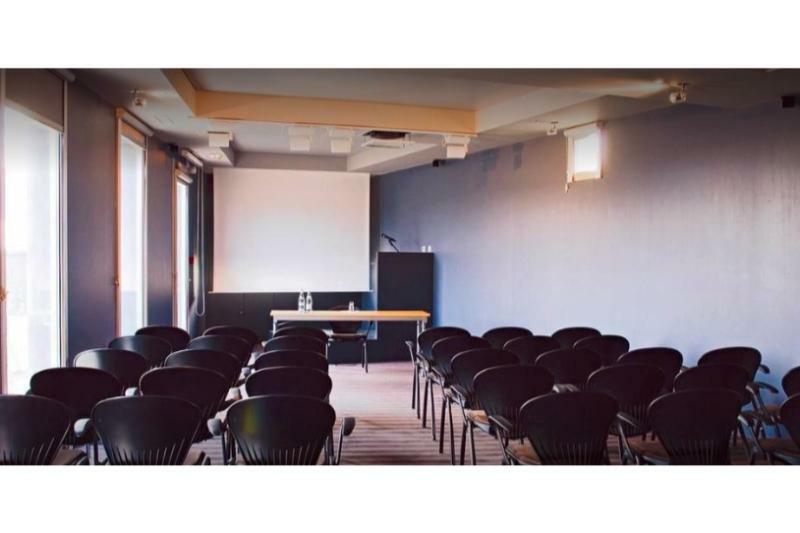 Standing By Actisource Aparthotel Roissy-en-France